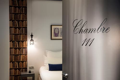 Hotel Mademoiselle, Room