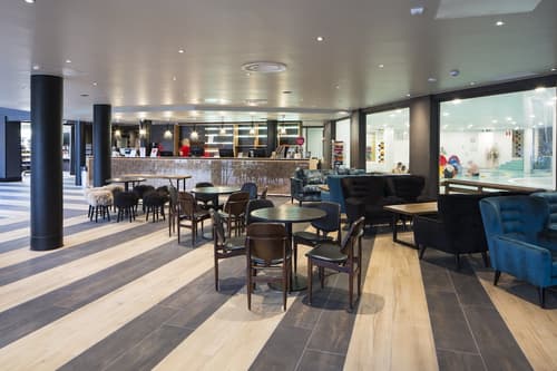 Holiday Club Kuusamon Tropiikki, Reception