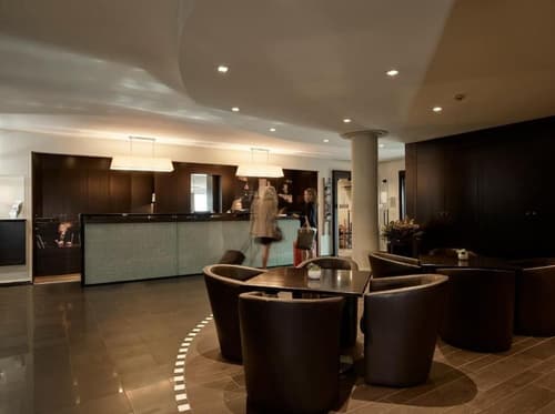 Gosset Hotel, Reception