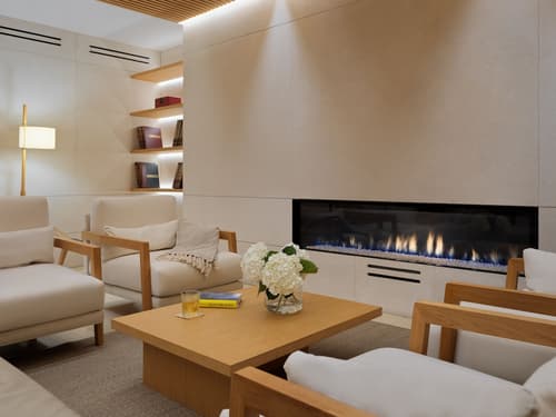 Hotel Saratoga, Reception