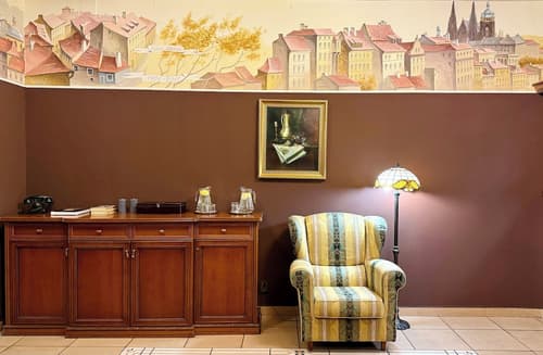 Hotel Union, Reception