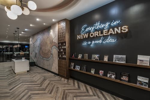 St Charles Coach House, an Ascend Collection Hotel, Interior entrance