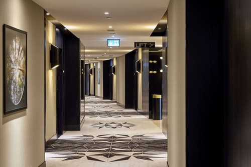 Hilton Tallinn Park, Lobby