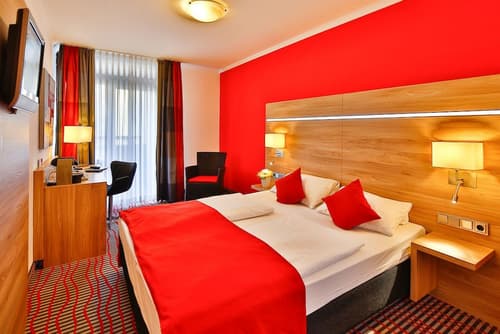 NP Hotel Wallis, Room