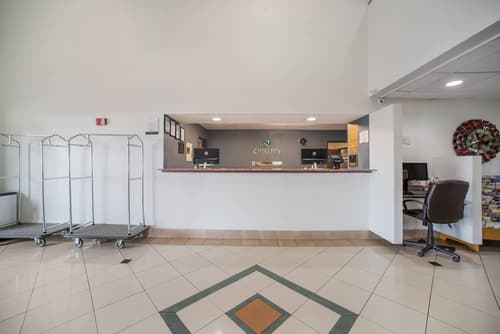 Quality Inn O'Fallon IL - St. Louis, Lobby