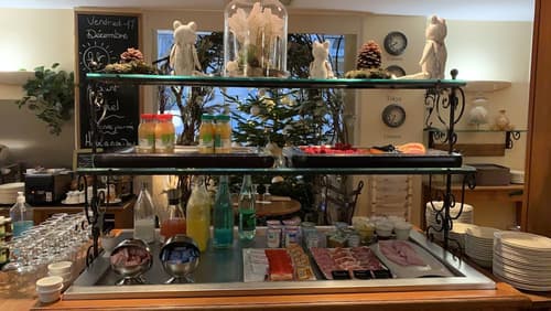 Hotel de l'Horloge, Breakfast buffet