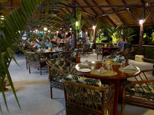 Villas Rio Mar, Restaurant
