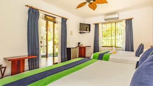 Villas Rio Mar, Room