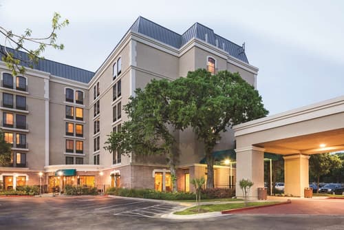 DoubleTree by Hilton Austin - University Area, Primary image