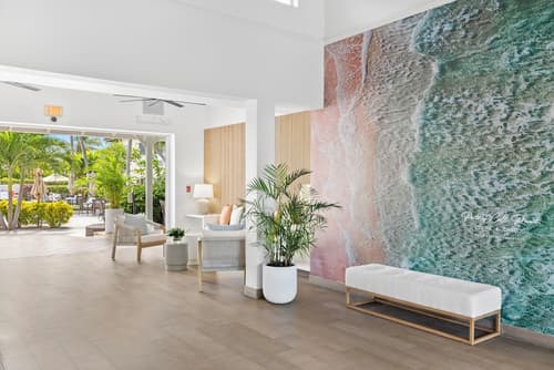 Ports of Call Resort, Lobby