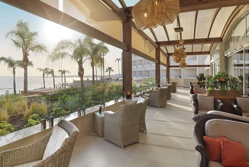 Alexander The Great Beach Hotel, Lobby sitting area