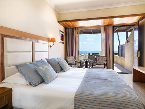 Alexander The Great Beach Hotel, Room