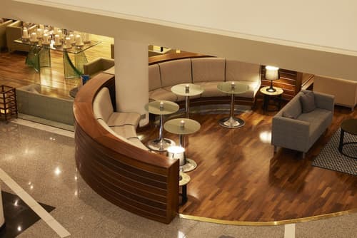 Mediterranean Beach Hotel, Reception