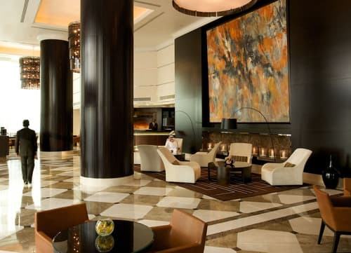 Towers Rotana, Lobby