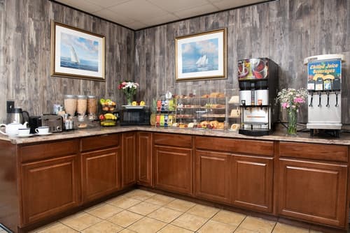 Rodeway Inn Middletown - Newport, Breakfast area