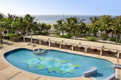 Jeddah Hilton, Outdoor pool