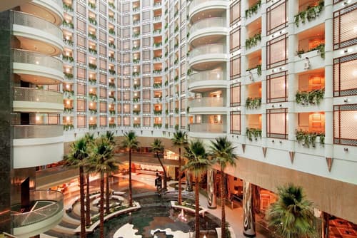 Jeddah Hilton, Reception