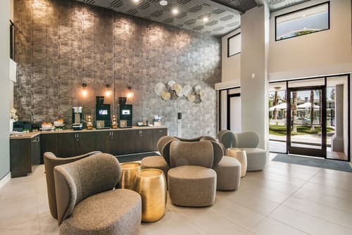 Hourglass Hotel, Trademark Collection by Wyndham, Lobby sitting area