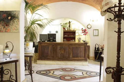 Hotel Emona Aquaeductus, Check-in/check-out kiosk