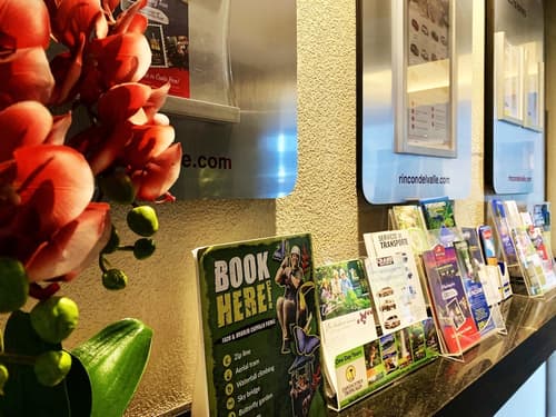 Rincón del Valle Hotel & Suites, Lobby sitting area