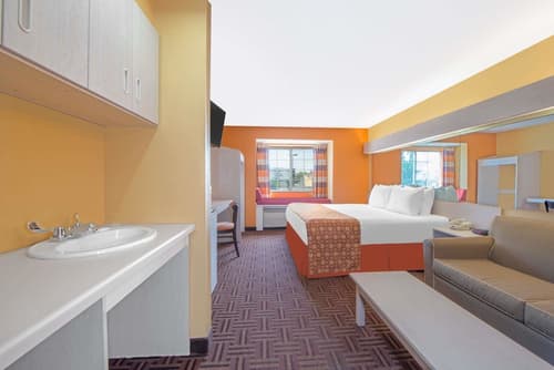 Microtel Inn & Suites by Wyndham Amarillo, Room