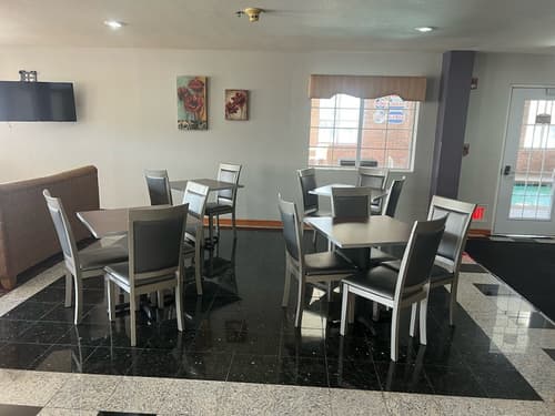 Microtel Inn & Suites by Wyndham Amarillo, Lobby sitting area