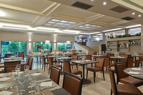 FH55 Grand Hotel Mediterraneo, Restaurant