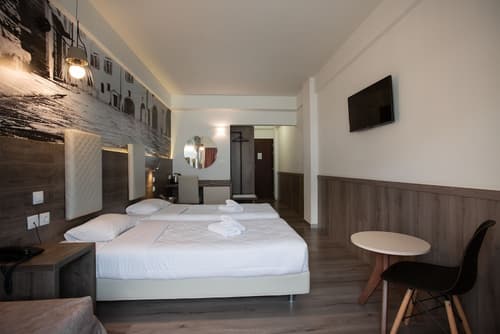 Metropolitan Hotel, Primary image