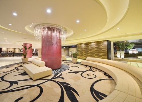 Hotel Metropolitan Edmont Tokyo, Lobby sitting area