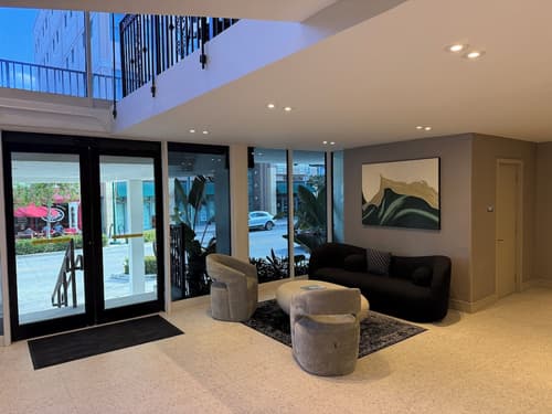 The Harrison Hotel Downtown Hollywood, Lobby sitting area