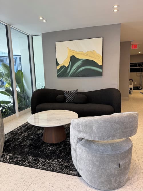 The Harrison Hotel Downtown Hollywood, Lobby sitting area