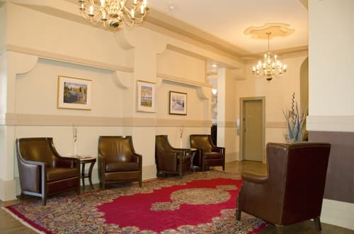 The Plaza Hotel Downtown, Trademark Collection by Wyndham, Lobby sitting area