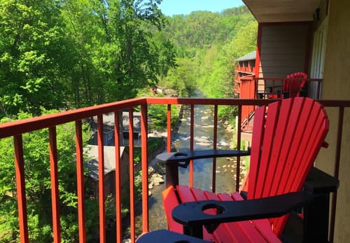 Baymont by Wyndham Gatlinburg On The River, Balcony