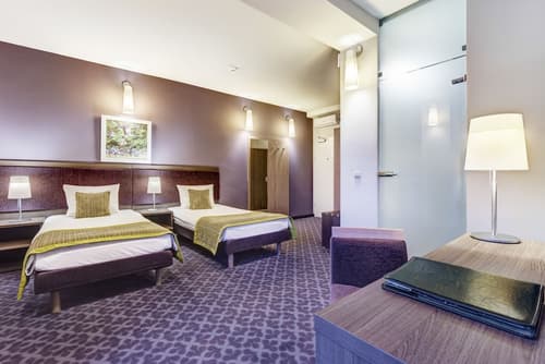 Metropol Hotel, Room