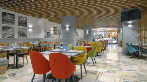 Metropol Hotel, Restaurant