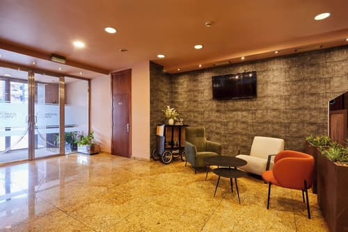 Hotel Silken Monumental Naranco, Reception