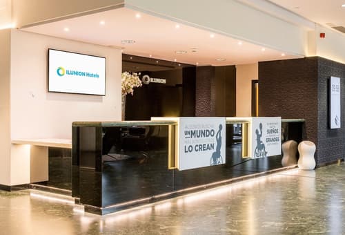 Hotel ILUNION Pio XII, Reception