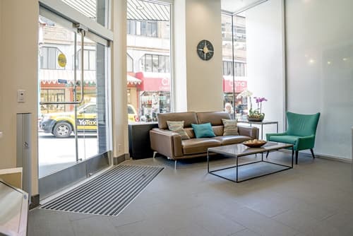 Grant Plaza Hotel, Lobby sitting area