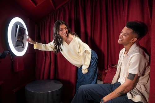 Hotel Indigo Melbourne on Flinders by IHG, Lobby sitting area