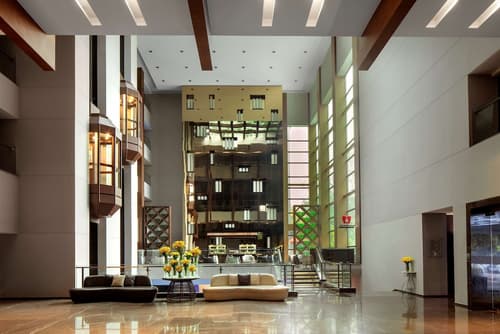 Radisson Blu Atria Bengaluru, Lobby