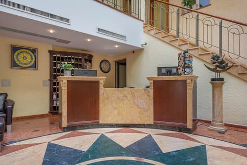 Artis Centrum Hotels, Reception