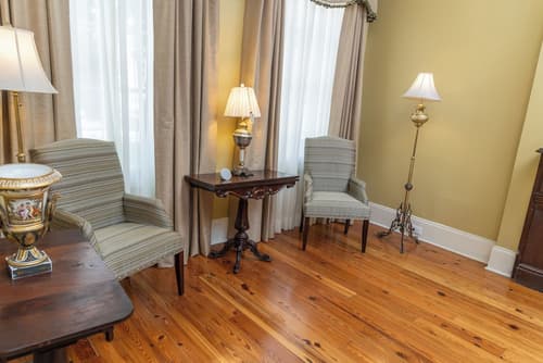 Lamothe House, Lobby