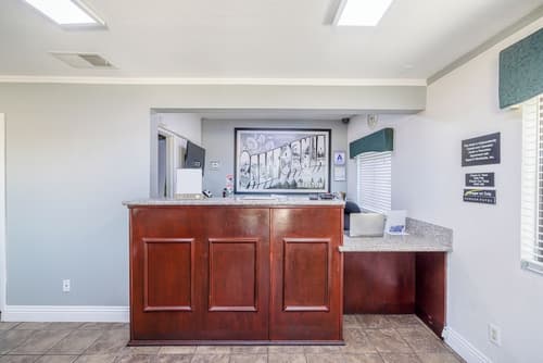 Townhouse Barstow On Historic Route 66 CA  I 15, Reception