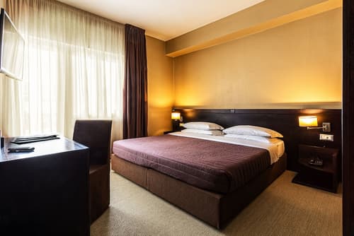 Hotel Petit Palais, Room