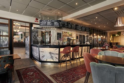 Home Hotel Drott – Dinner included, Bar (on property)