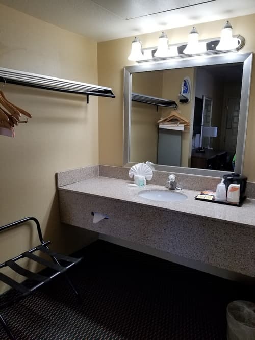 Quality Inn Flagstaff East I-40, Room