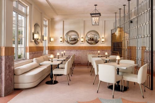 South Beach Hotel, Lobby sitting area