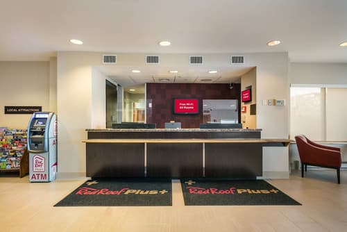 Red Roof Inn PLUS+ Boston - Logan, Reception