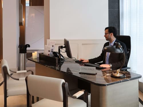 Sofitel Montreal Golden Mile, Concierge desk