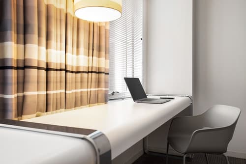 The Delphi Hotel, Room